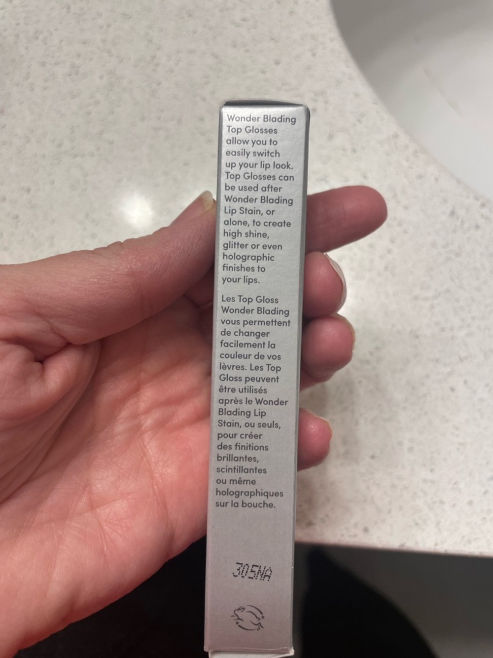 WONDER SKIN Wonder Blading Top Gloss - Clear Shine Lip Gloss (Silver Packaging) - Picture 3 of 10